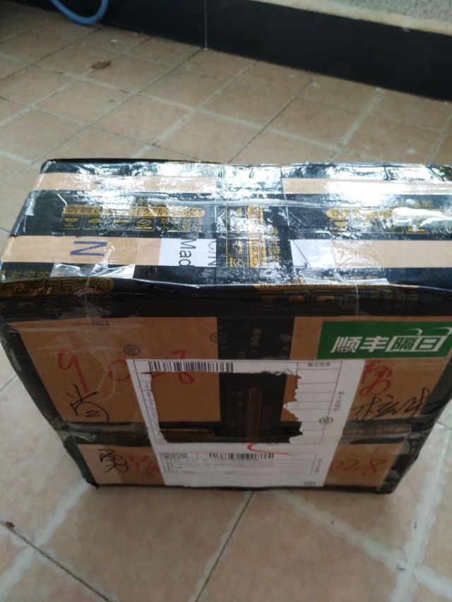 包裹还是很严实的